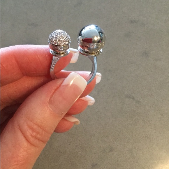 Jewelry - NEW Rebecca Italy Size 8 ring